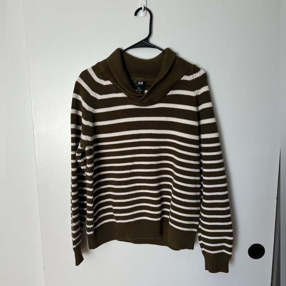 H&M knit stripped sweater